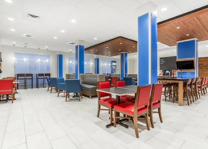 Holiday Inn Express & Suites - Ottawa By Ihg