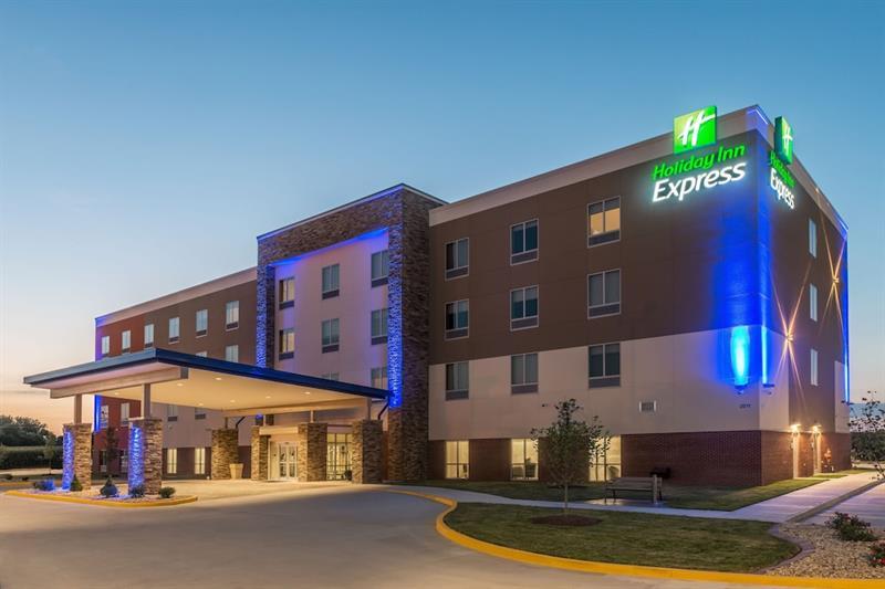 Express & - By Ihg Hotel 3*