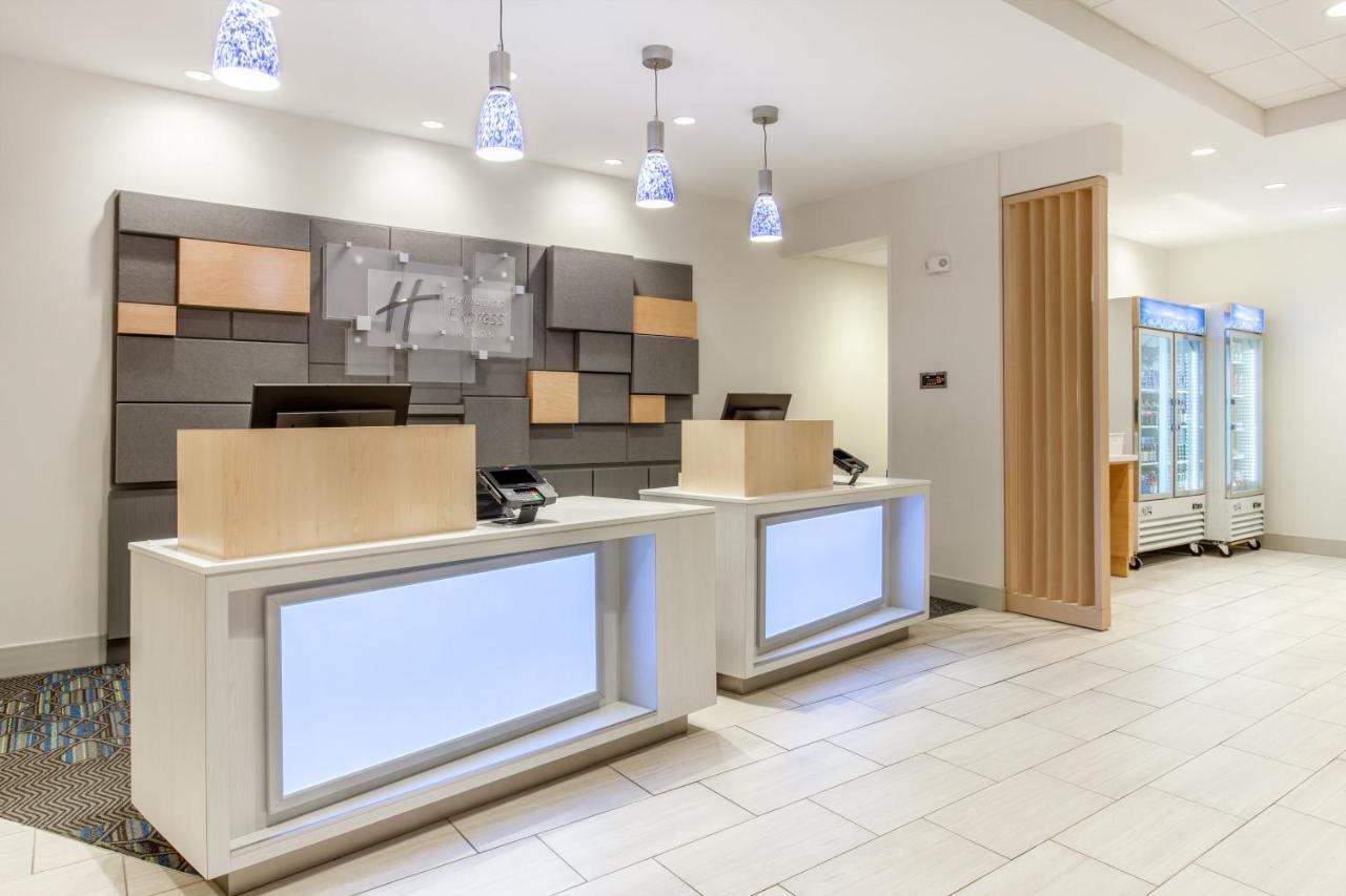 Express & - By Ihg 3* Ottawa