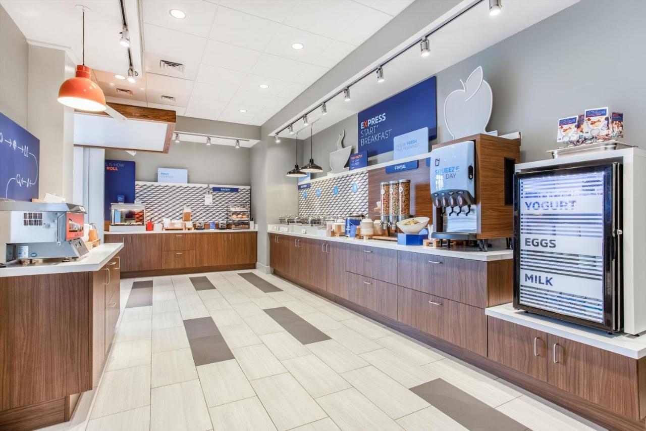 Express & - By Ihg 3* Ottawa