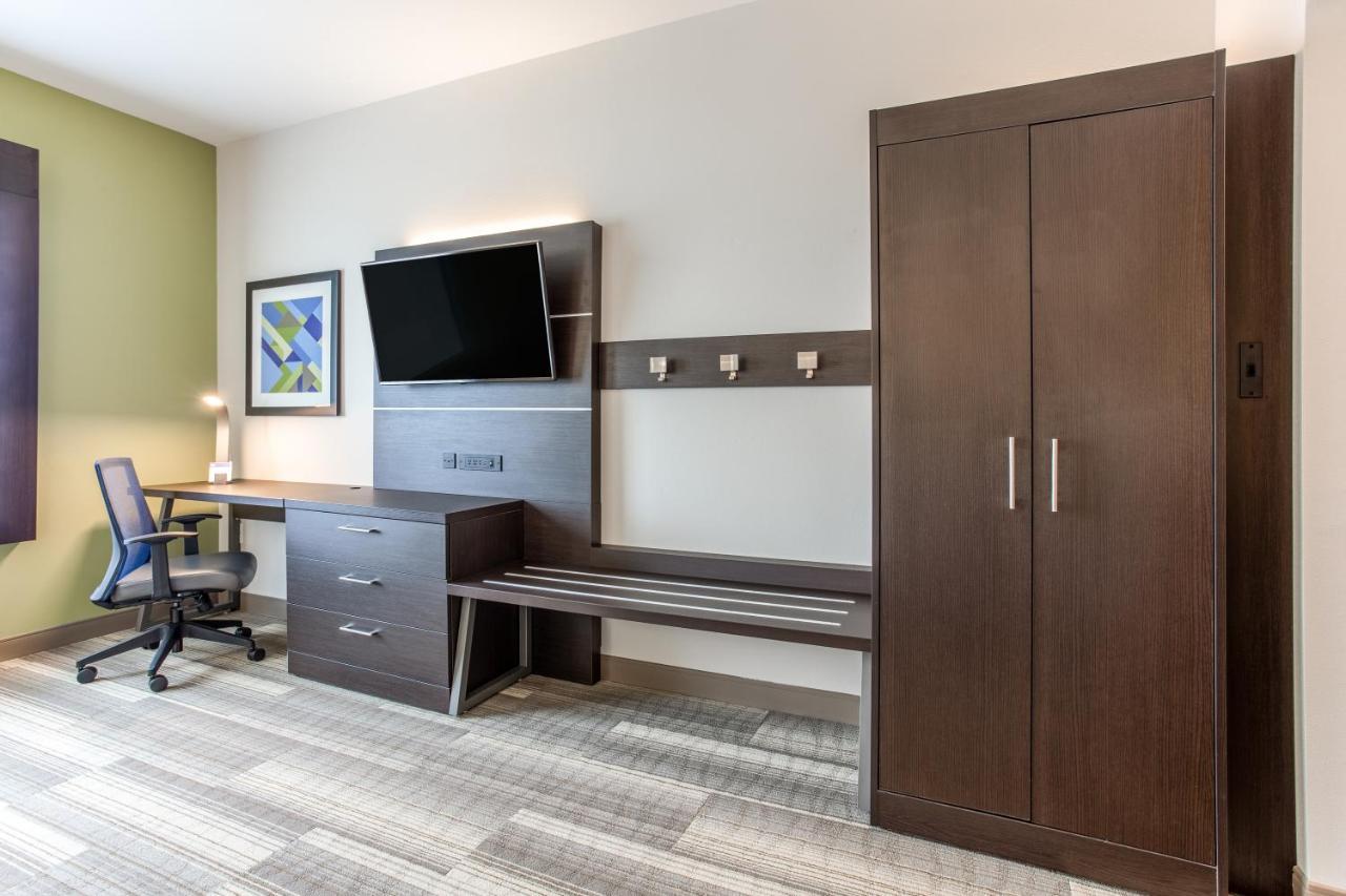 Express & - By Ihg Hotel